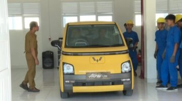 Hadiah Mobil Listrik dari Joko Widodo